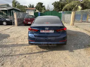 Hyundai Elantra 2018 Blue