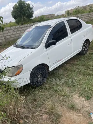 Toyota Echo Coupe 2000 White