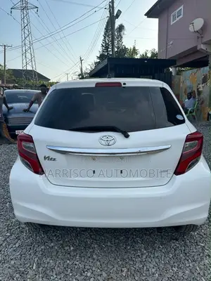 Toyota Vitz 1.3 FWD 5dr 2016 White