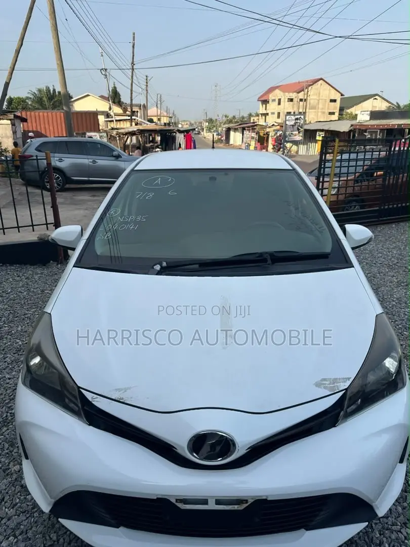 Toyota Vitz 1.3 FWD 5dr 2016 White