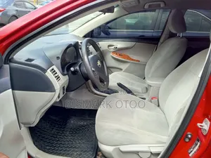Toyota Corolla LE 4dr Sedan (1.8L 4cyl 4A) 2013 Red