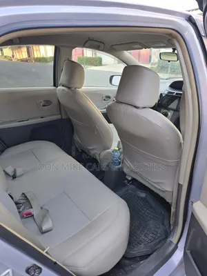 Toyota Vitz 1.3 FWD 5dr 2010 Gray