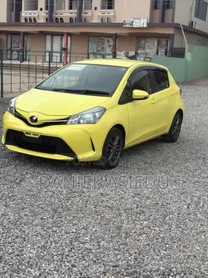 Toyota Vitz 1.3 AWD 3dr 2015 Yellow