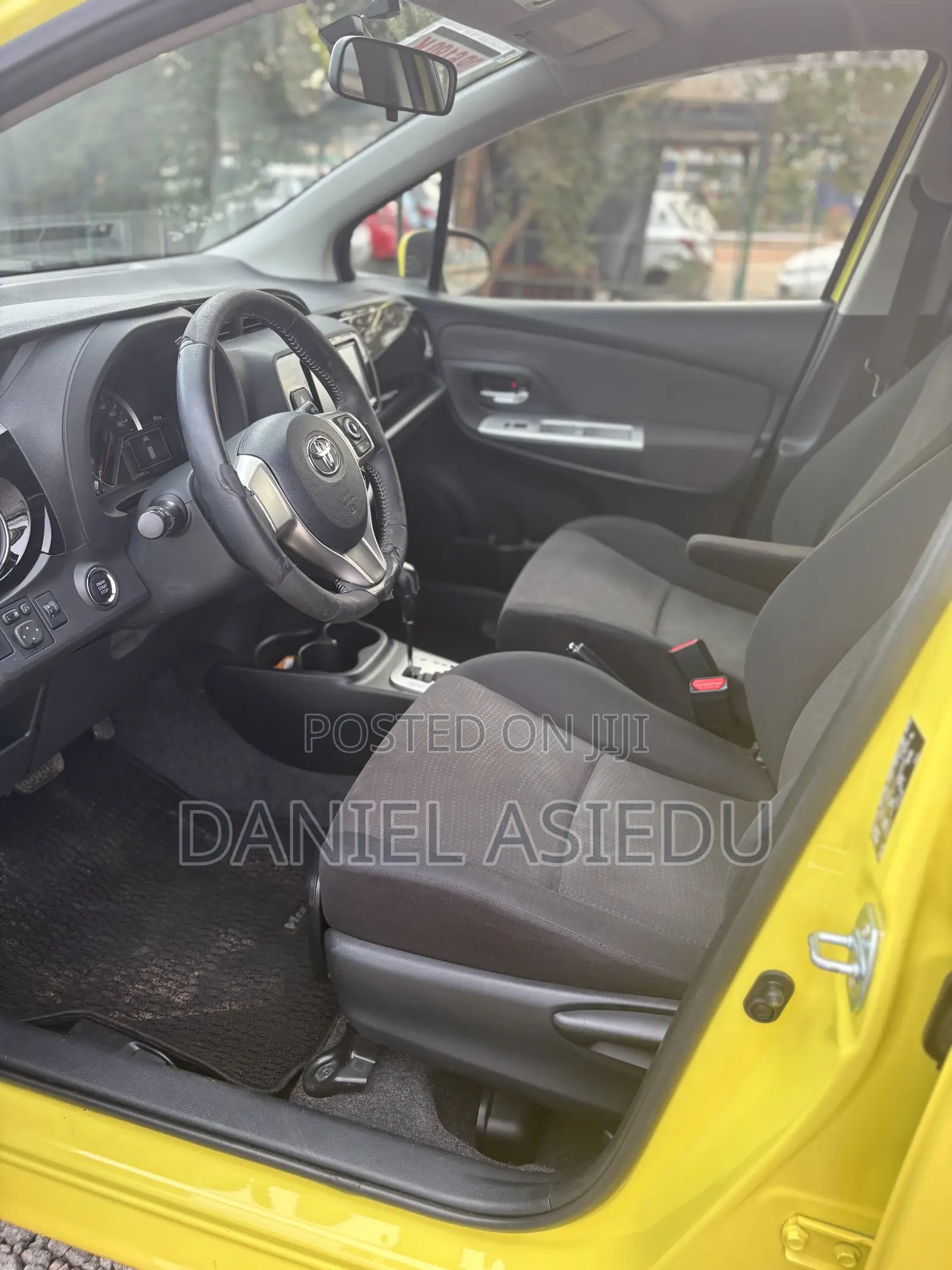 Toyota Vitz 1.3 AWD 3dr 2015 Yellow