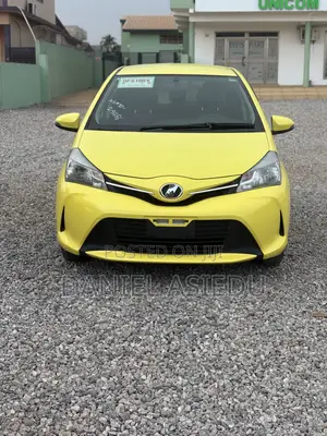 Toyota Vitz 1.3 AWD 3dr 2015 Yellow