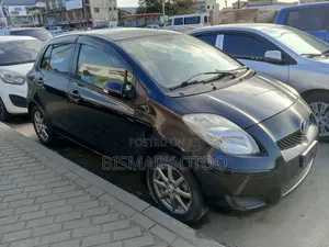 Toyota Vitz 1.3 AWD 5dr 2010 Black