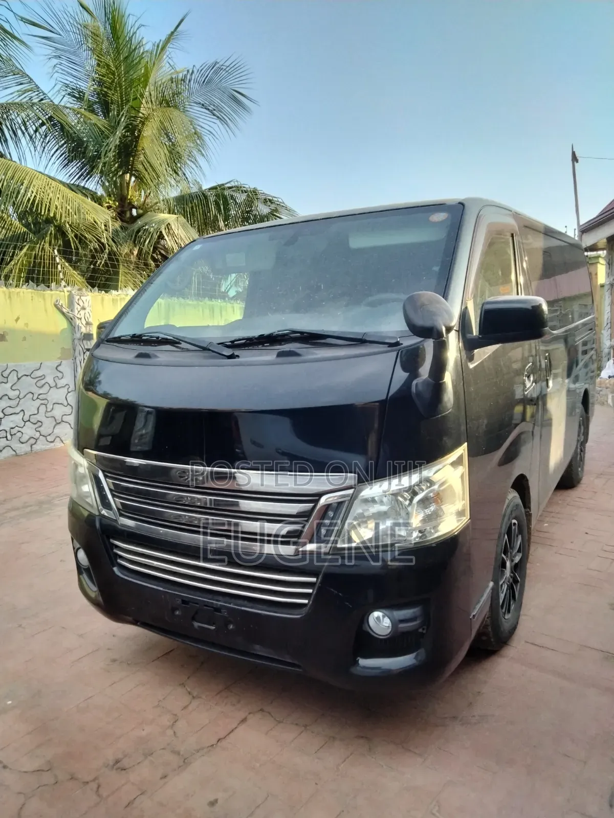 Nissan Caravan 2012 Black
