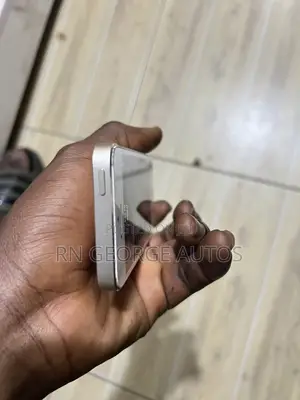 Apple iPhone 5s 32 GB Rose Gold
