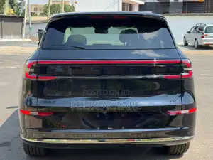 New Changan Nevo Q07 2025 Black