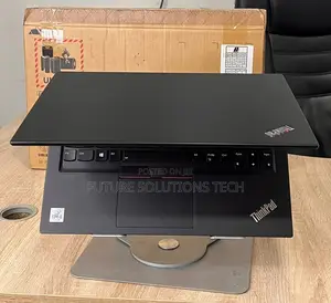 Laptop Lenovo ThinkPad T14s Gen 2 8GB Intel Core i5 SSD 256GB