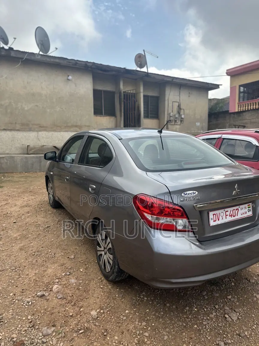 Mitsubishi Mirage G4 2023 Gray