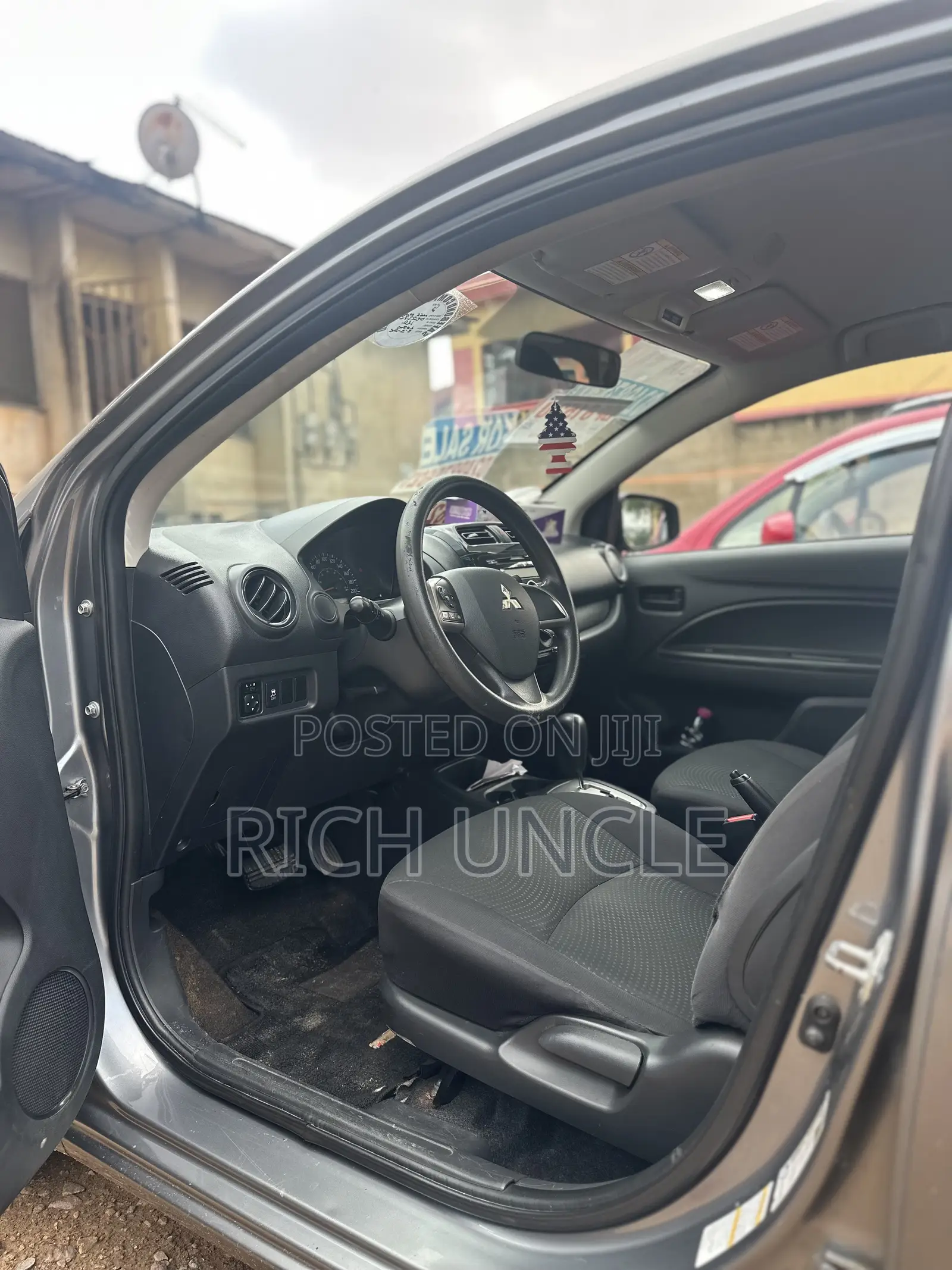Mitsubishi Mirage G4 2023 Gray