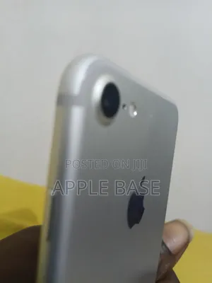 Apple iPhone 7 32 GB Silver