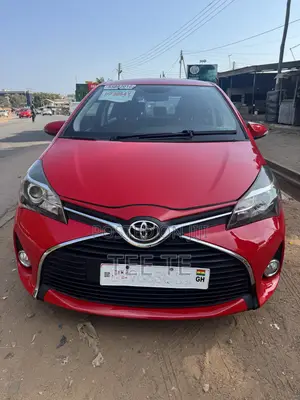 Toyota Yaris L Hatchback 5dr 2015 Red