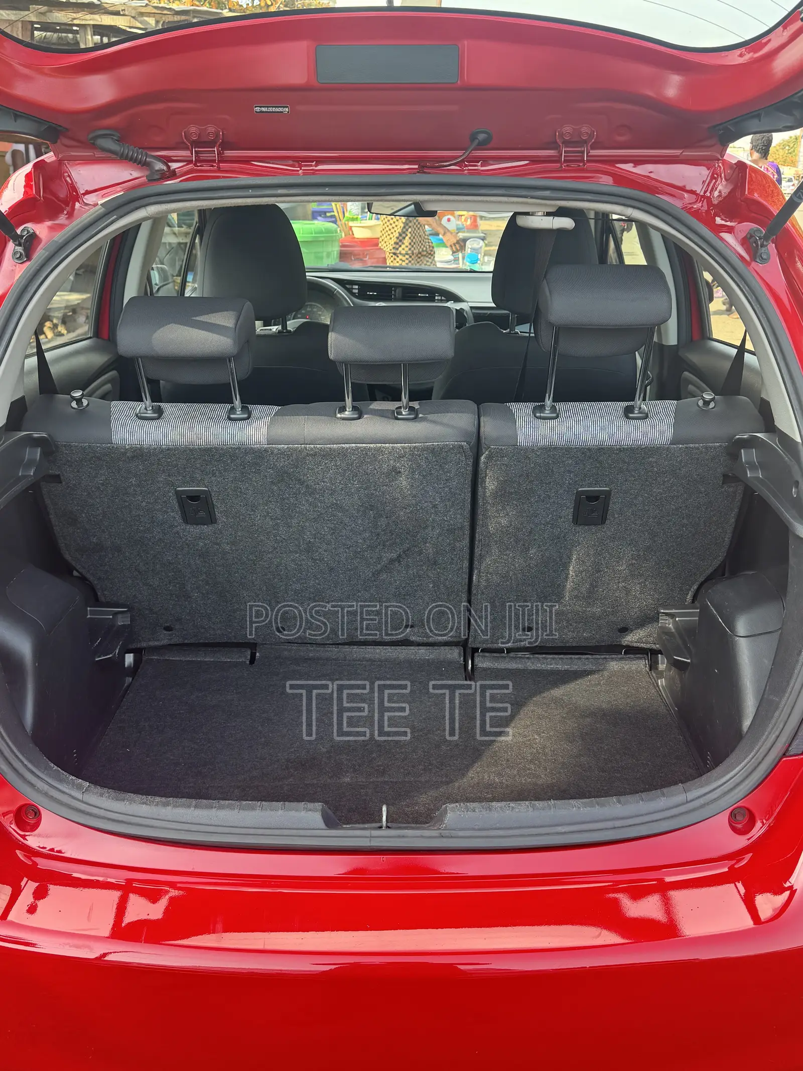 Toyota Yaris L Hatchback 5dr 2015 Red