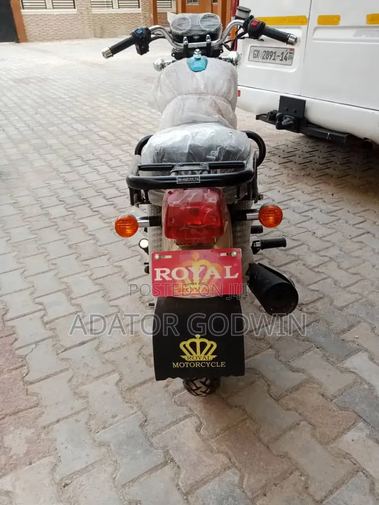 New Royal RY150 2025 Red
