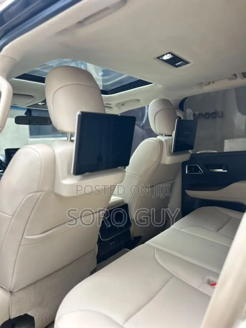 Toyota Land Cruiser 2023 Black