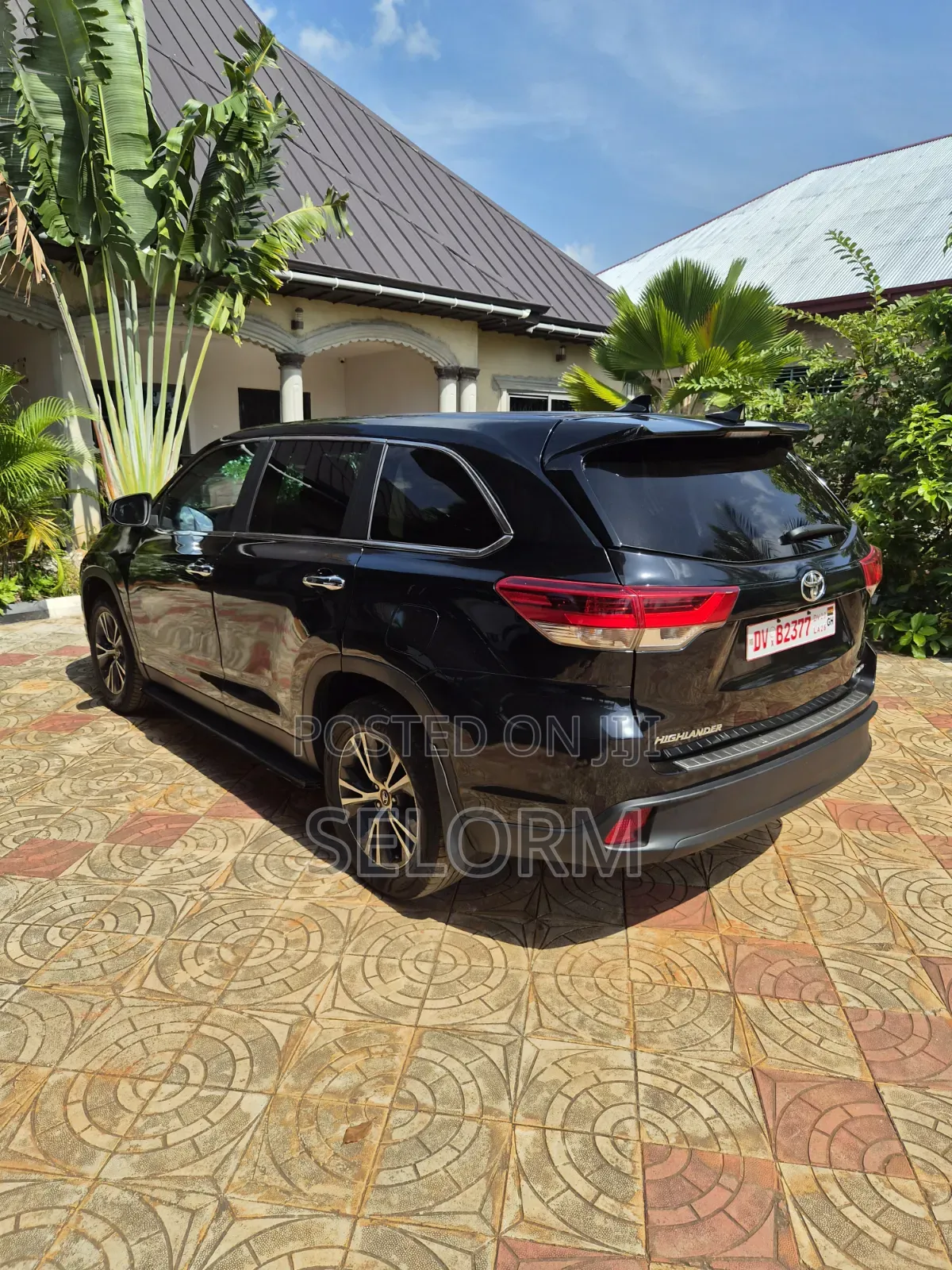 Toyota Highlander LE Plus 2019 Black