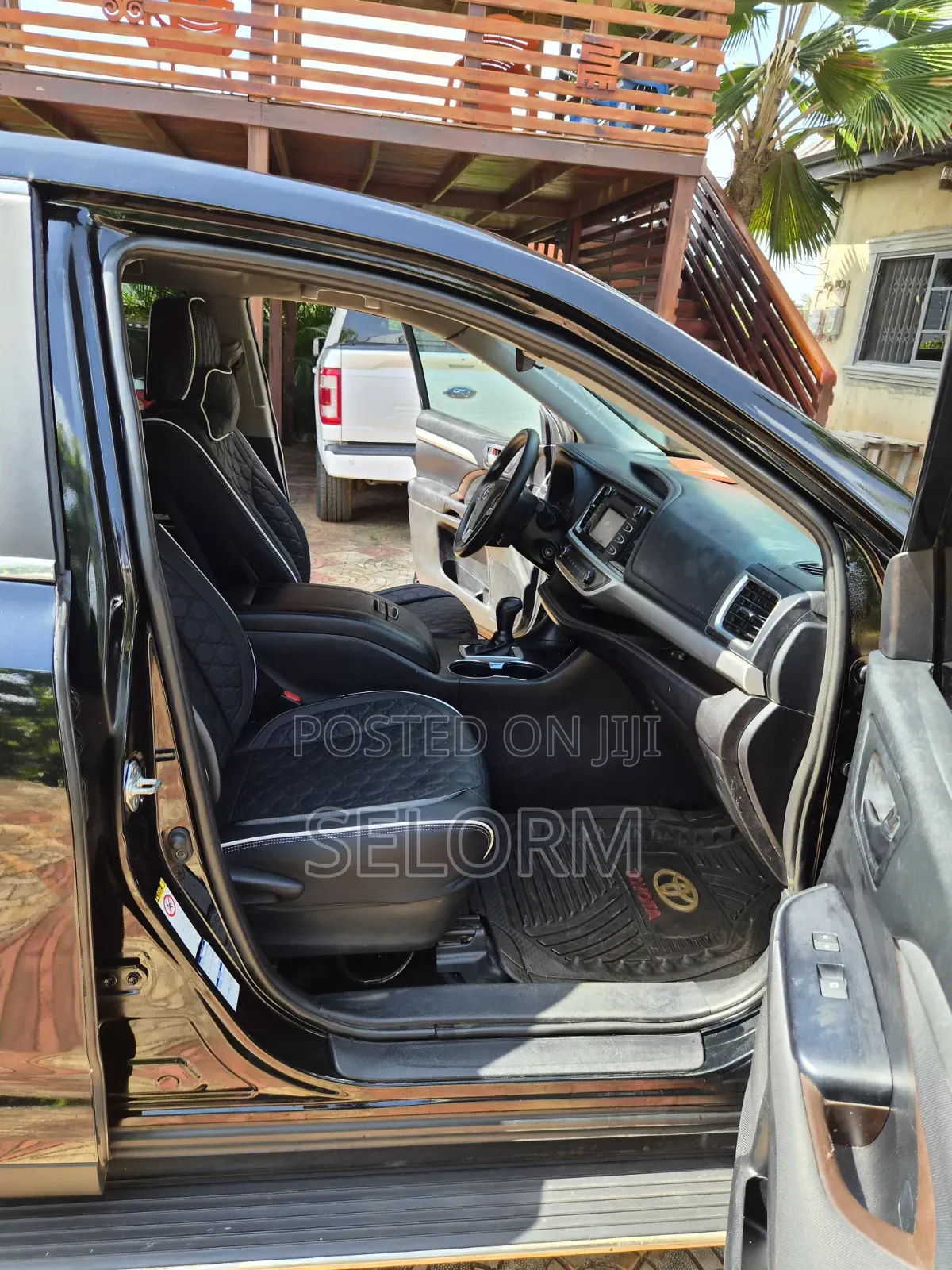 Toyota Highlander LE Plus 2019 Black