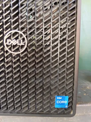 Desktop Computer Dell Optiplex 7090 16GB Intel Core i7 SSD 512GB