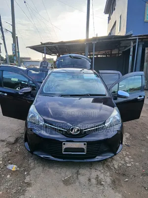 Toyota Vitz 2015 Blue