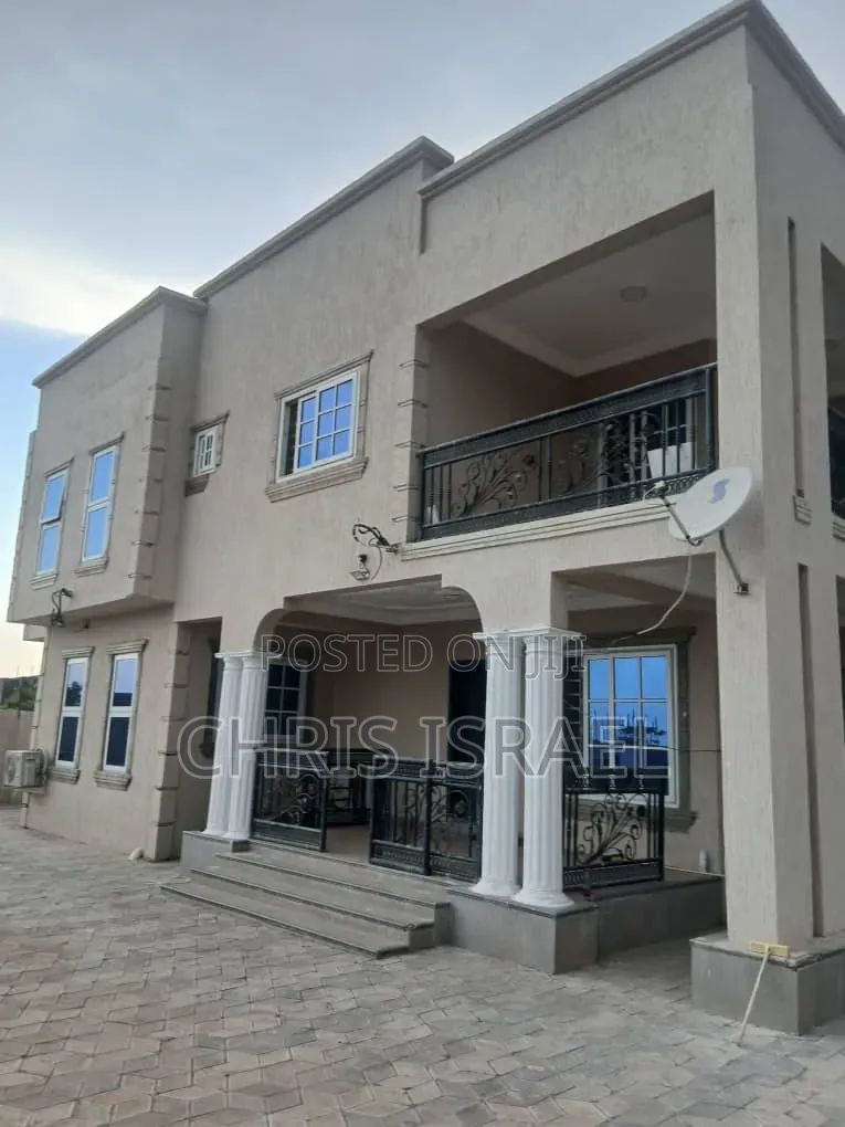 2bdrm Apartment in Oyibi Benarpat, Pentecost for rent