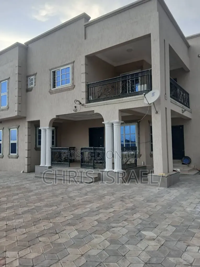2bdrm Apartment in Oyibi Benarpat, Pentecost for rent