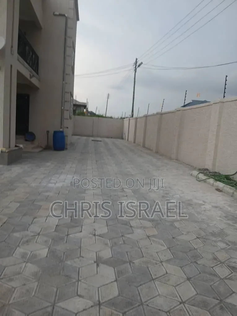 2bdrm Apartment in Oyibi Benarpat, Pentecost for rent