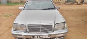 Mercedes-Benz C250 1990 Silver