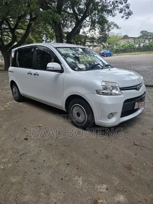 Toyota Sienta 1.5 AWD 2015 White