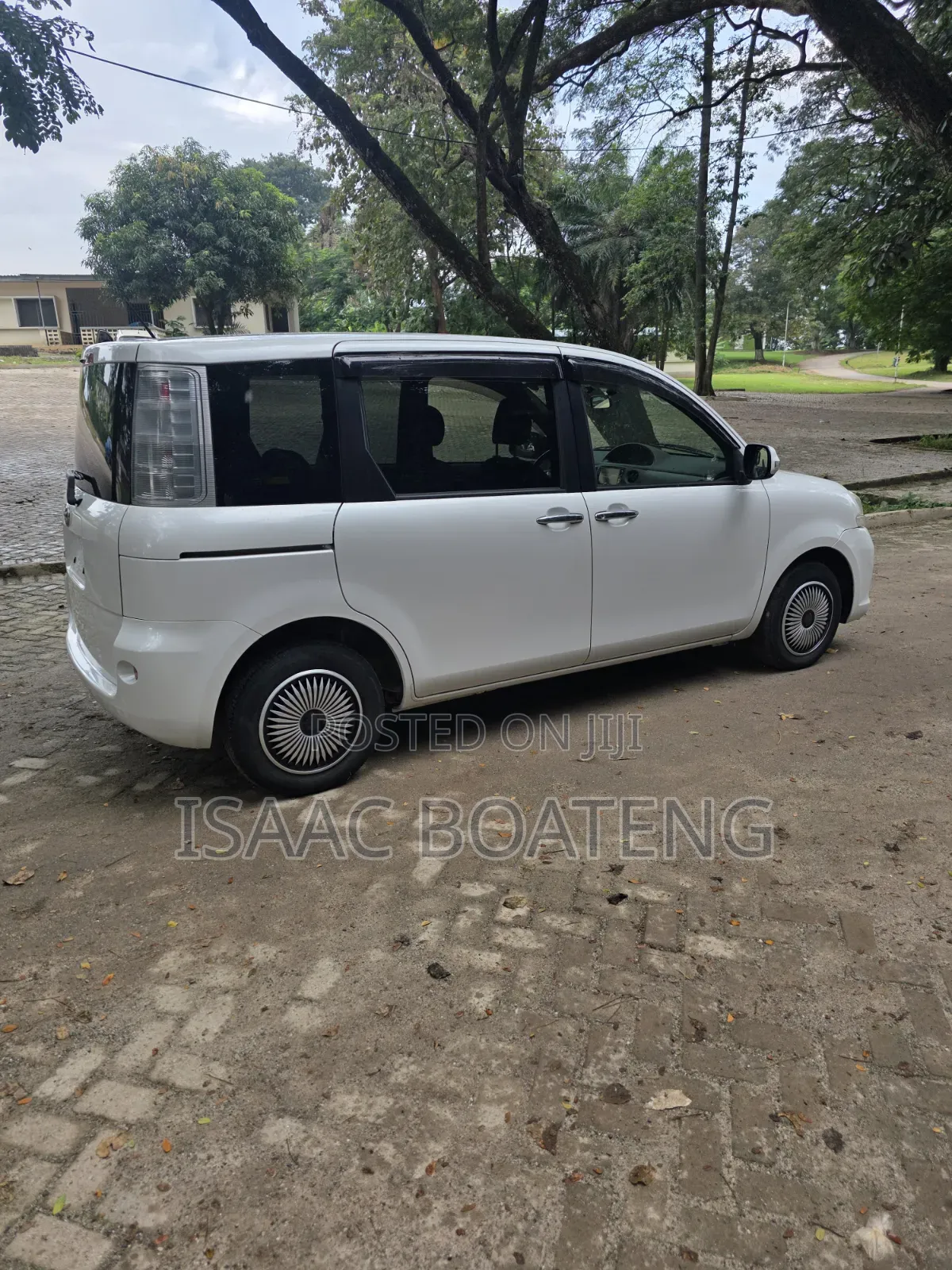 Toyota Sienta 1.5 AWD 2015 White