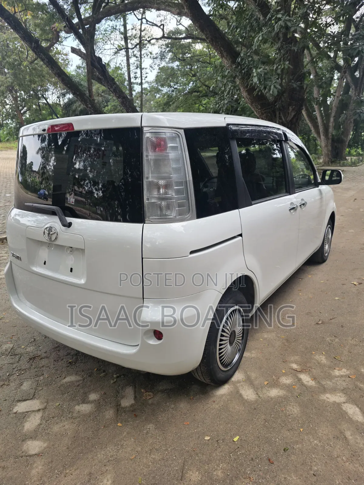 Toyota Sienta 1.5 AWD 2015 White