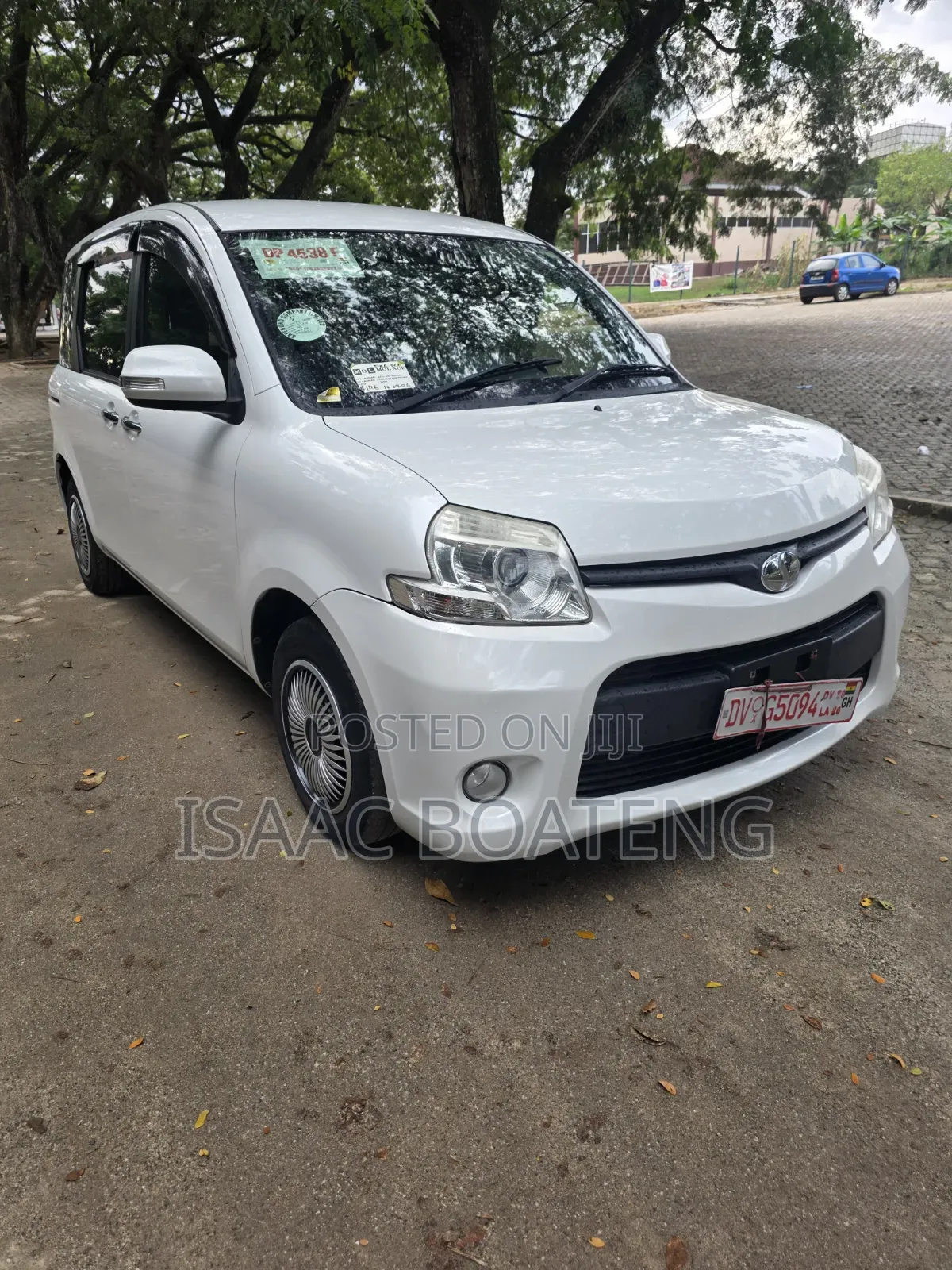 Toyota Sienta 1.5 AWD 2015 White