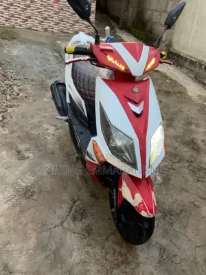 SYM Symnh 2024 Red