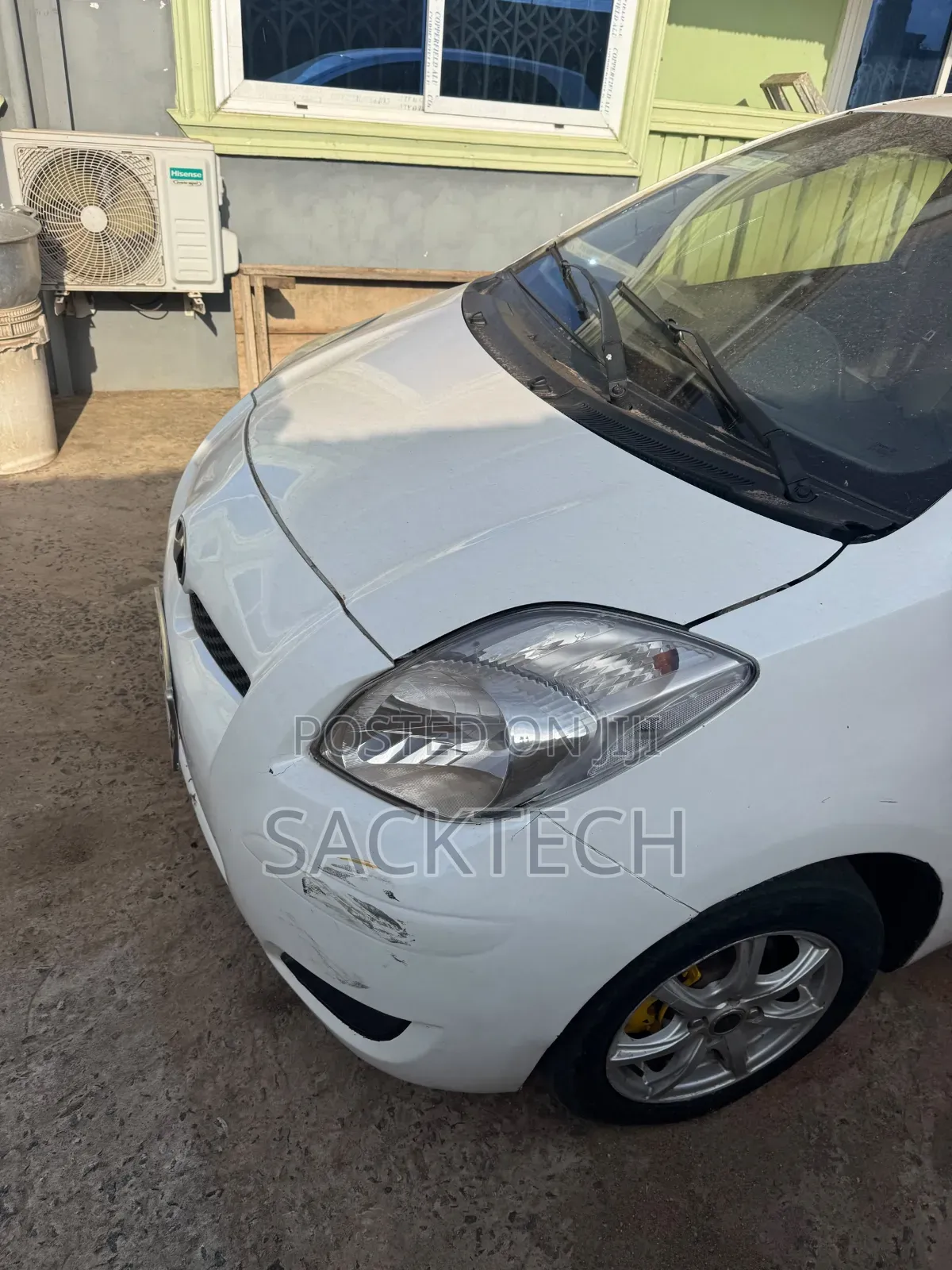 Toyota Vitz 2009 White