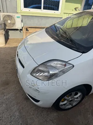 Toyota Vitz 2009 White