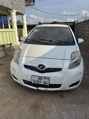 Toyota Vitz 2009 White