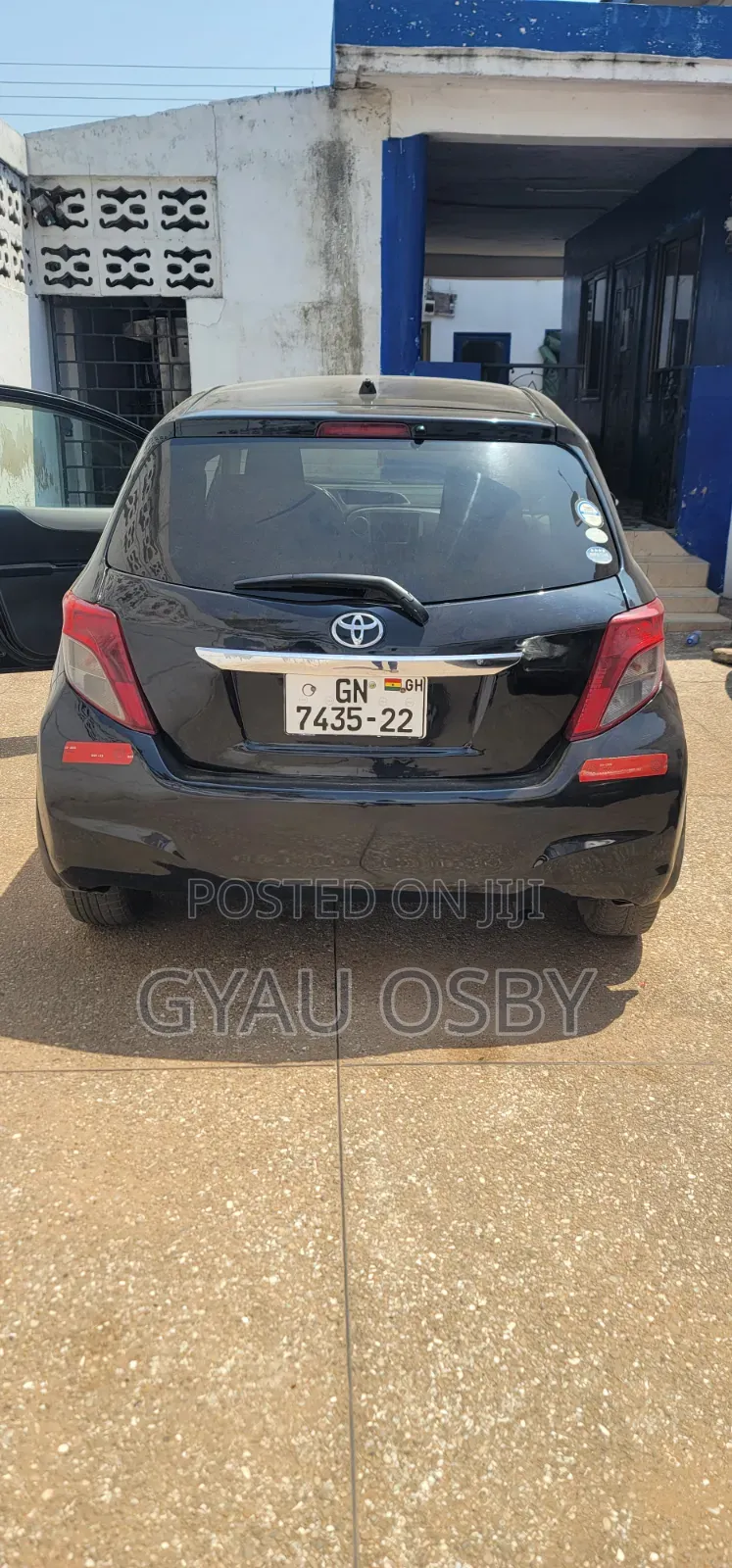 Toyota Vitz 2012 Black