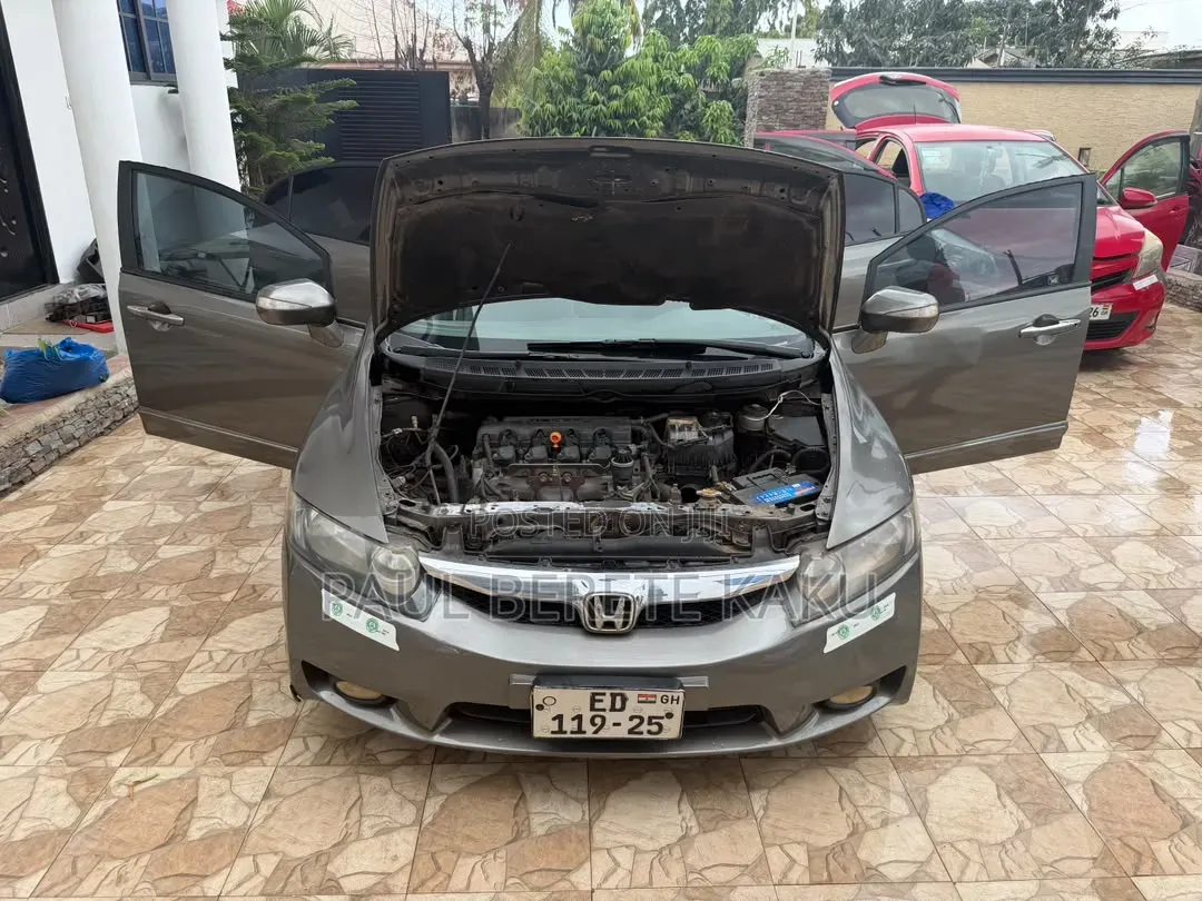 Honda Civic Hybrid Sedan 2013 Gray
