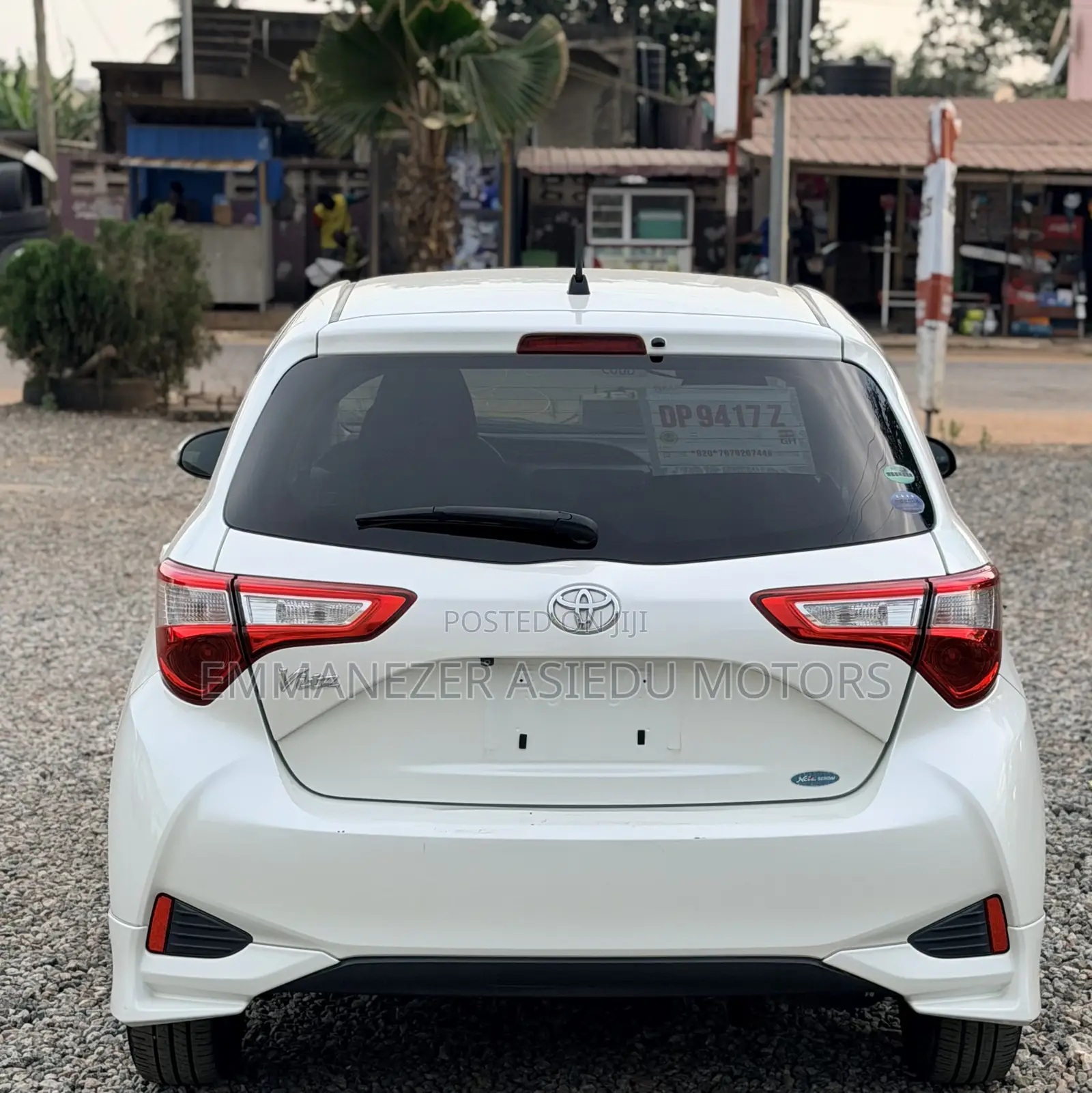 Toyota Vitz 1.3 FWD 5dr 2017 Pearl