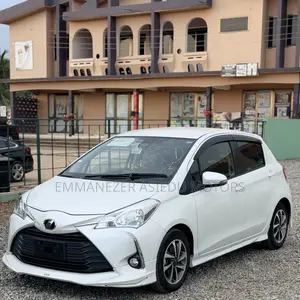 Toyota Vitz 1.3 FWD 5dr 2017 Pearl