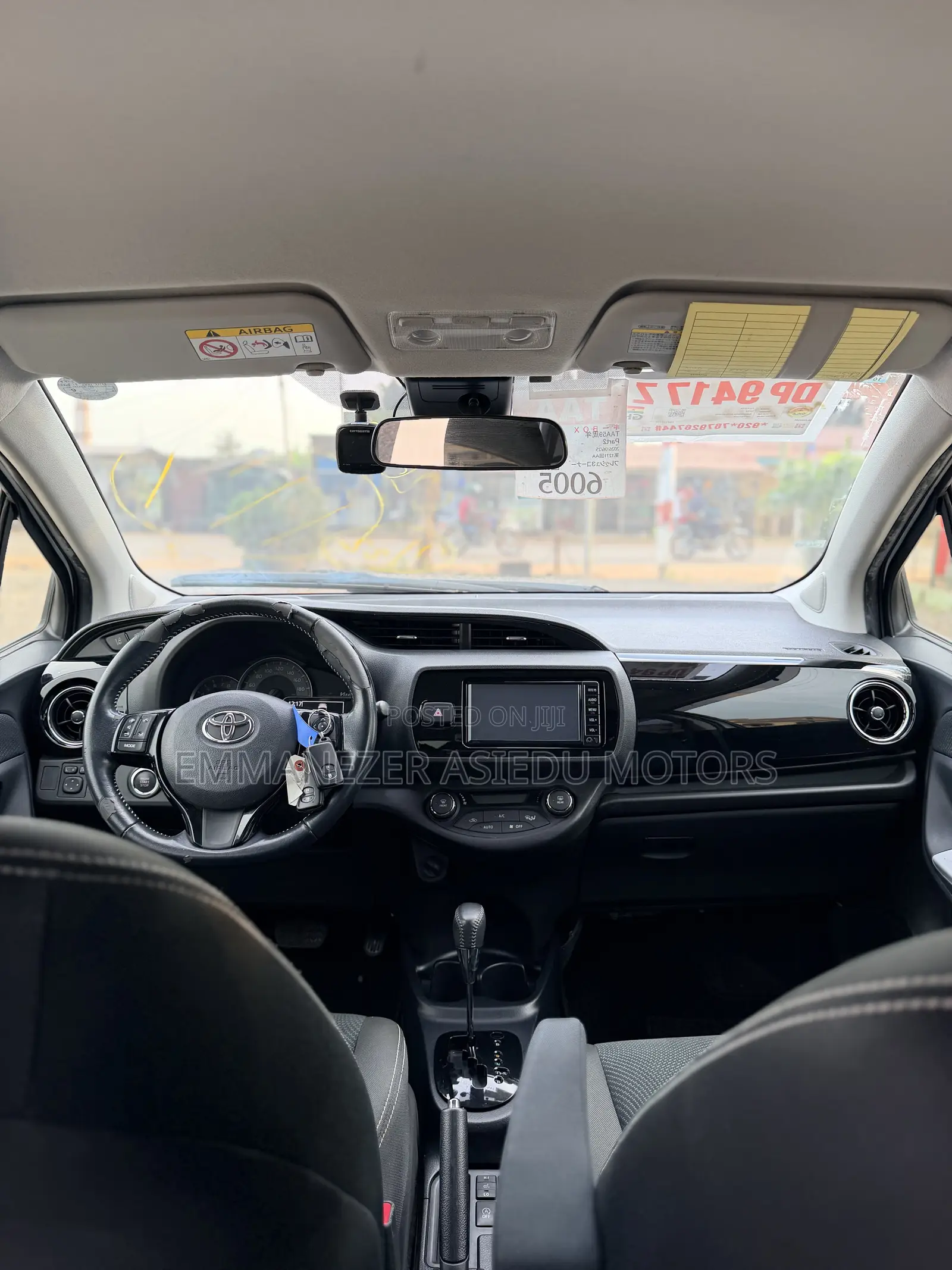 Toyota Vitz 1.3 FWD 5dr 2017 Pearl