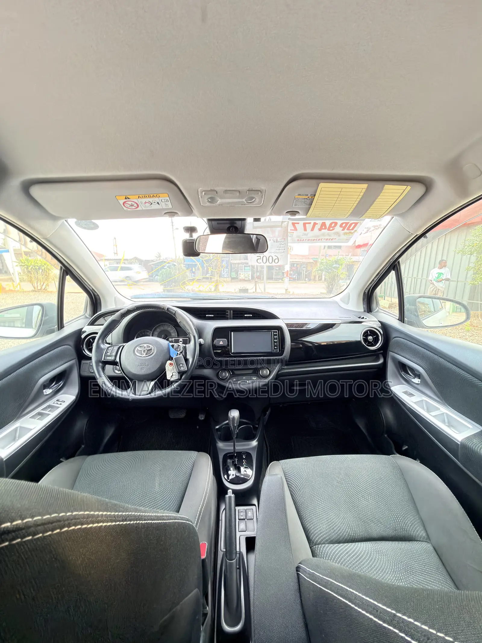Toyota Vitz 1.3 FWD 5dr 2017 Pearl