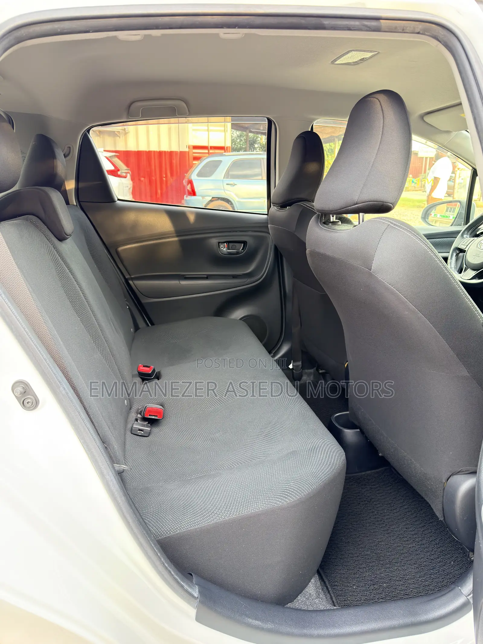 Toyota Vitz 1.3 FWD 5dr 2017 Pearl