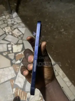 Apple iPhone 12 64 GB