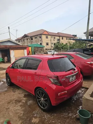 Toyota Vitz 1.3 FWD 3dr 2012 Red