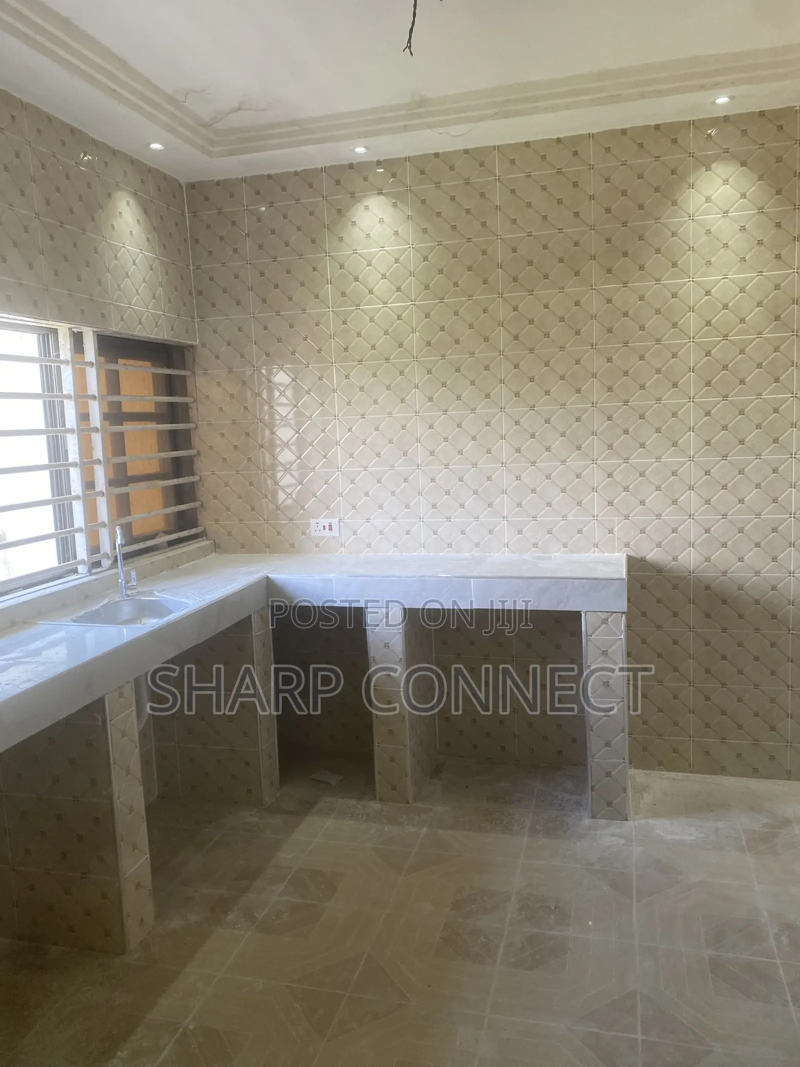 2bdrm Apartment in Kasoa Amanfrom Top for rent