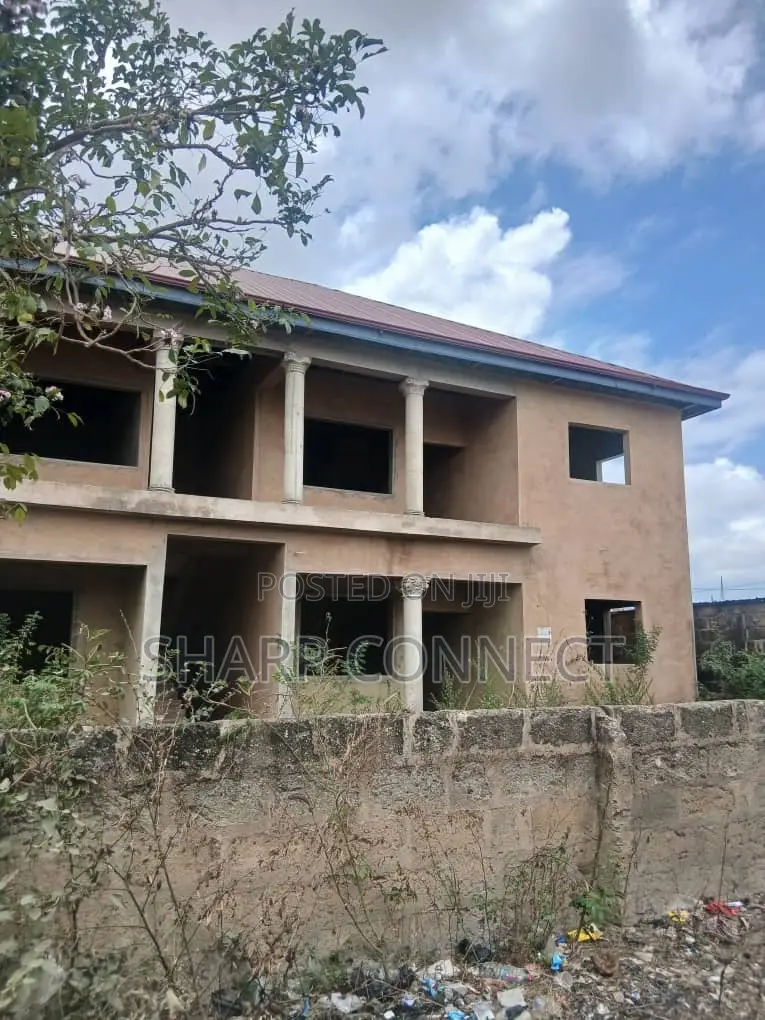12bdrm House in Kasoa America Down, Adade for sale