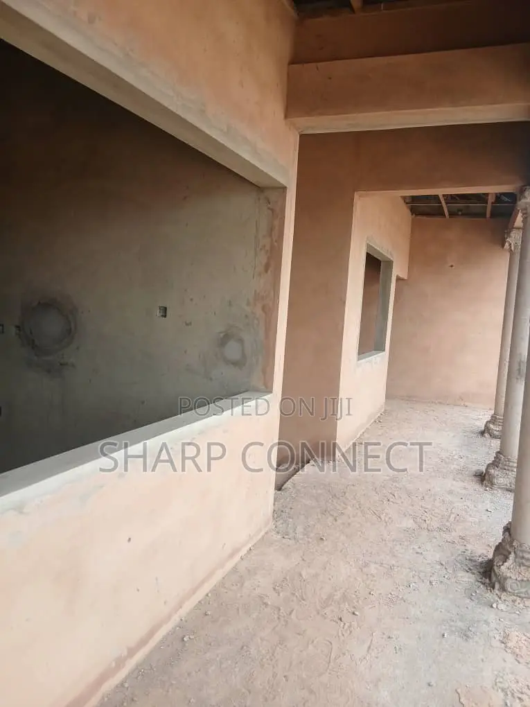 12bdrm House in Kasoa America Down, Adade for sale