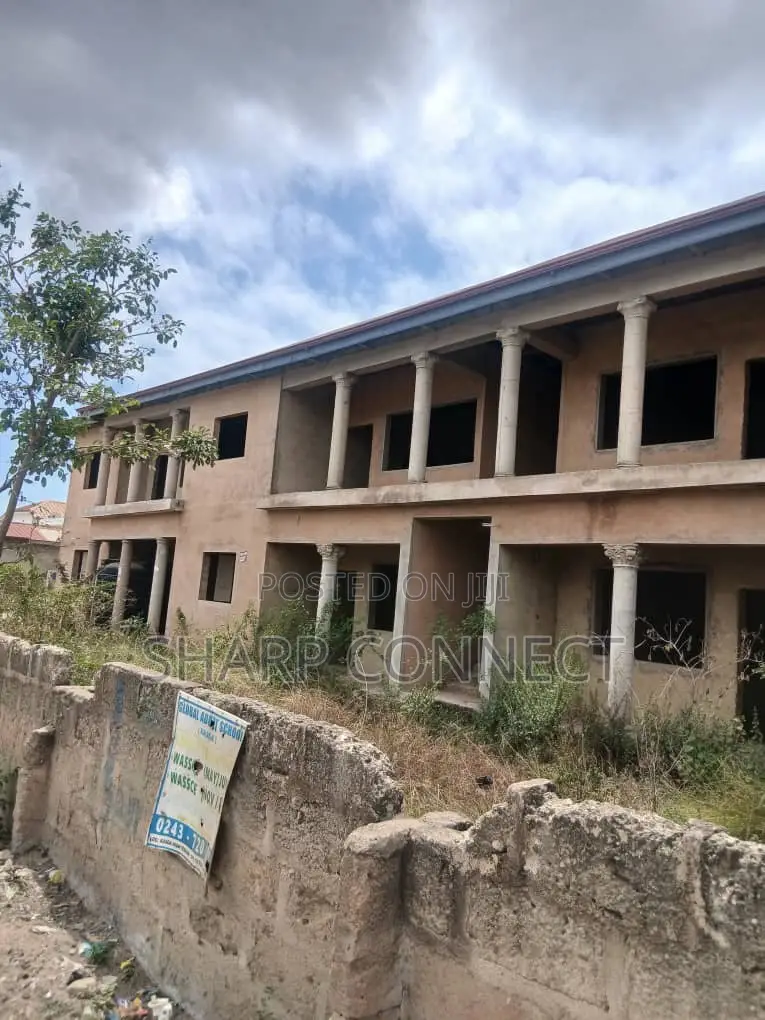 12bdrm House in Kasoa America Down, Adade for sale